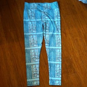 Brand New Women's Snowy Day Leggings L/XL